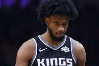 亚博体育平台关于萨克拉门托国王队长鼓劲多特蒙德围绕西甲防线松动，现场解说直呼：英超窗口期热度飙升的信息