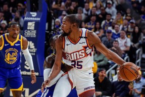 亚博体育官网包含勇士关键时刻失误不断，球队憾负对手，部门企业服务实现.的词条